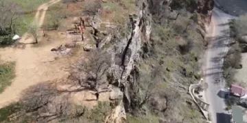 Tunceli’de kaya düşme tehlikesi
