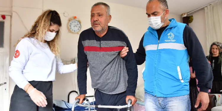 Evde sağlık hizmeti Toroslar’a uzandı