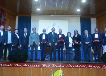 Türkülerin ustaları kulakların pasını sildi