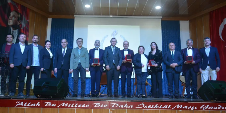 Türkülerin ustaları kulakların pasını sildi