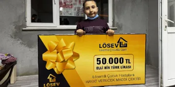 Minik Ahmet’e 50 bin TL ihtiyaç çeki