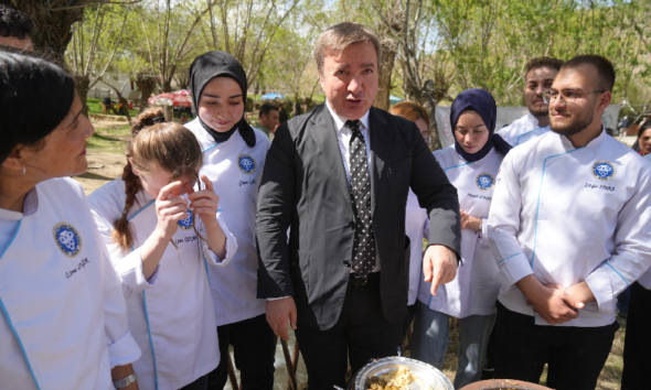 Erzincan'ın yöresel lezzetleri tanıtıldı