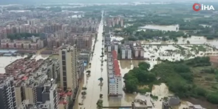 Çin’de sel ve toprak kayması: 6 yaralı, 11 kayıp