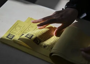 Chp 14, AK Parti 12 büyükşehiri kazandı