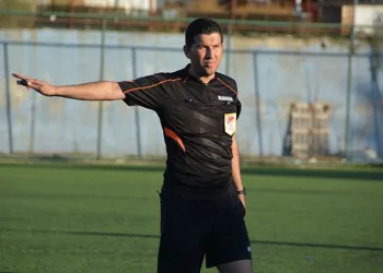 Genç hakem kalbine yenik düştü