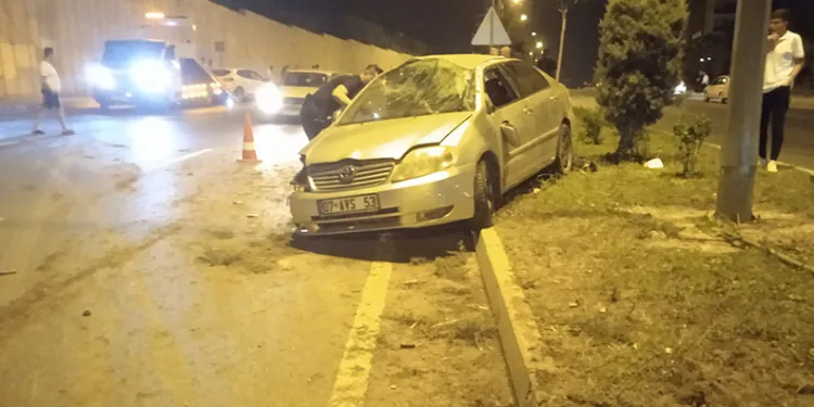 Alanya’da iki otomobil çarpıştı: 1 yaralı