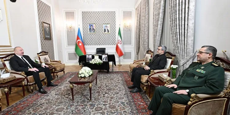 Aliyev’den İran büyükelçiliğine taziye ziyareti