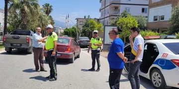 Otomobilin çarptığı 7 yaşındaki ilkokul öğrencisi yaralandı
