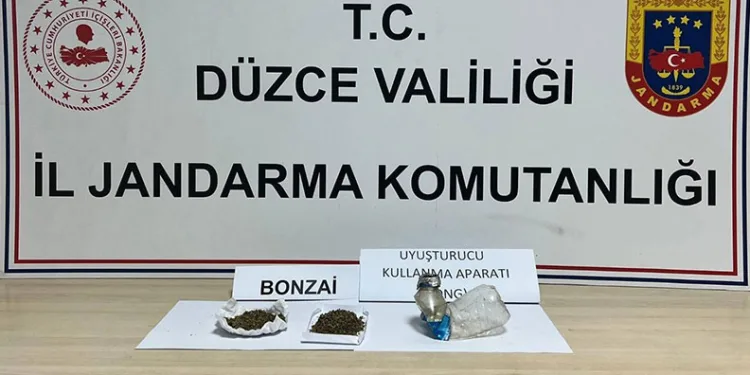 Jandarma’dan uyuşturucu kullananlara operasyonu