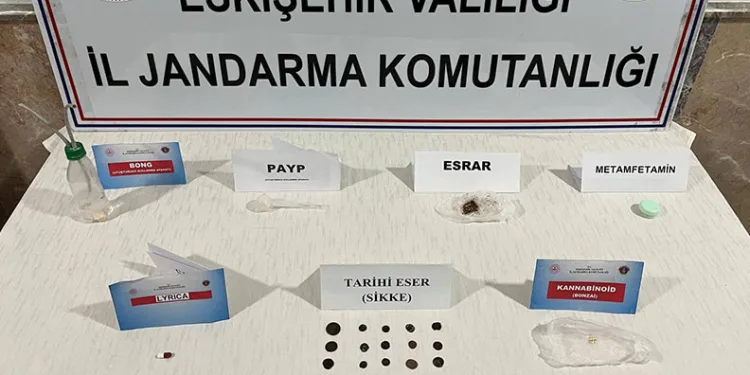 Tarih eser satmaya çalışan şahıslar yakalandı