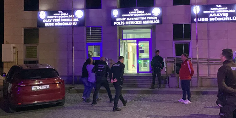 Kırklareli’nde tartıştığı eşini bıçakladı