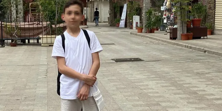 İlkokul bahçesinde beslenen köpekler 11 yaşındaki öğrenciye saldırdı