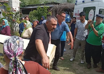 Önce ablasını ve eniştesini, sonra kendini vurdu