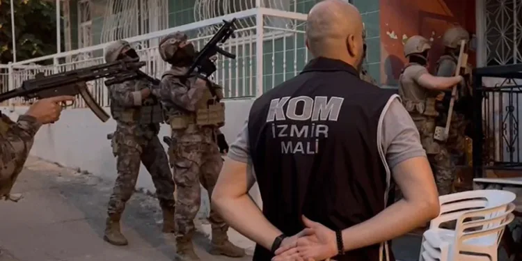 İzmir’de tefecilere dev operasyon: 40 gözaltı