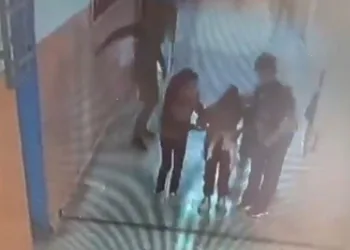 Heimlich manevrasıyla öğrencisini kurtardı