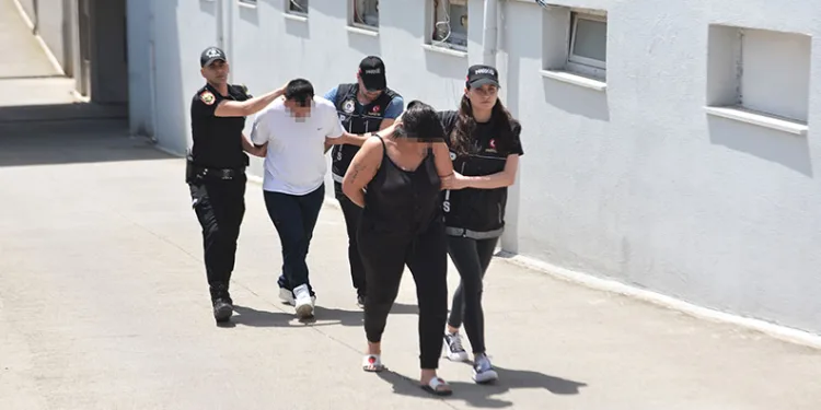Evlerinden uyuşturucu çıkan şüpheliler serbest kaldı