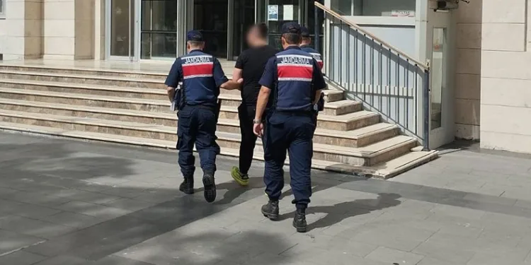 Jandarma ekipleri uyuşturucuya geçit vermiyor