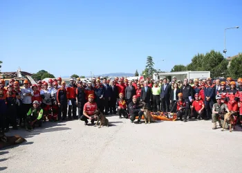 Osmangazi Belediyesi arama kurtarma ekiplerinden nefes kesen tatbikat