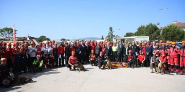 Osmangazi Belediyesi arama kurtarma ekiplerinden nefes kesen tatbikat