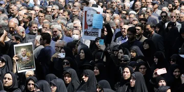 İran Dışişleri Bakanı Abdullahiyan, Rey kentinde defnedildi