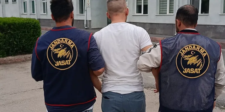 Uyuşturucu ticareti yapan şahıs yakalandı