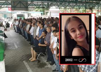 Aracıyla köpeğe çarpmamak isterken, kazada kızını kaybetti