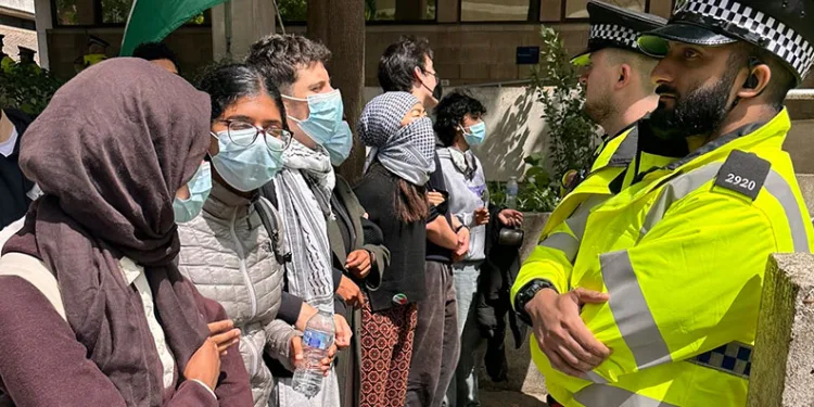 Oxford Üniversitesi’ndeki Gazze’ye destek eylemi: 16 gözaltı