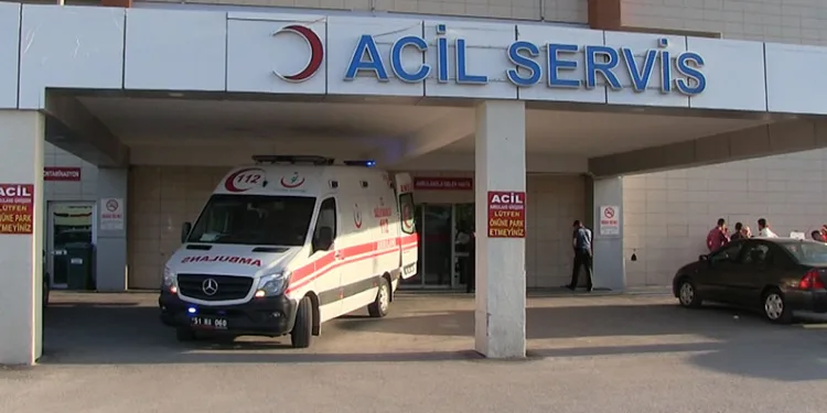 2 yaşındaki çocuk dedesin kullandığı aracın altında kaldı