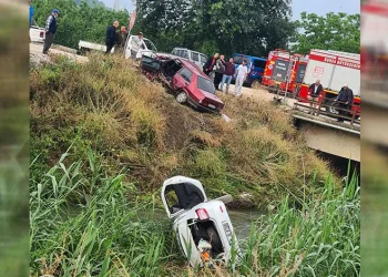 Bursa’da iki otomobil çarpıştı: 5’i ağır 8 yaralı
