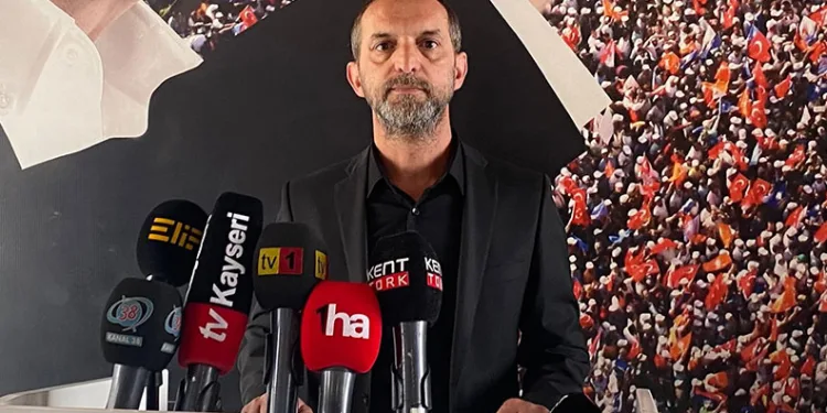 AK Parti Kayseri İl Başkanlığı ‘27 Mayıs’ı unutmadı