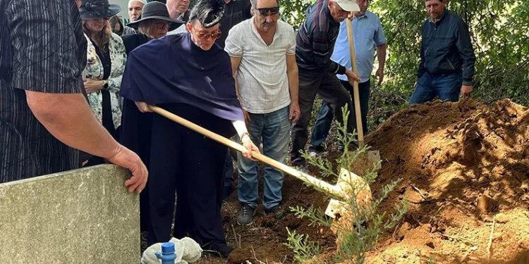 Berzeg ailesinden, Korhan Berzeg’e veda