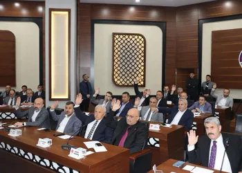 Belediye meclisinde koltuk gerginliği