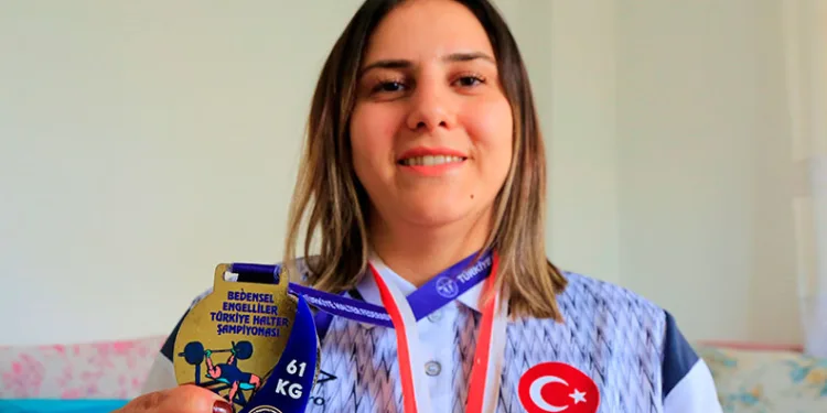 Kendi kilosunun 1,5 katını kaldırabiliyor