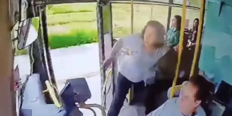 Otobüsün kapısını açık bırakarak yolcunun ölümüne neden olan şoföre 6 yıl hapis talebi