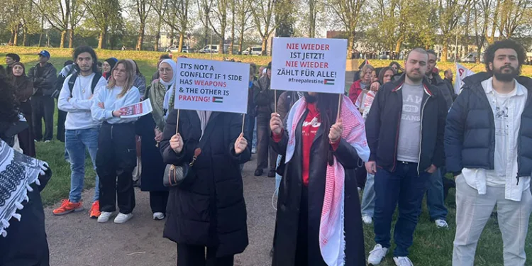 Köln Üniversitesi’nde “Filistinlilerin yanındayız” mesajı