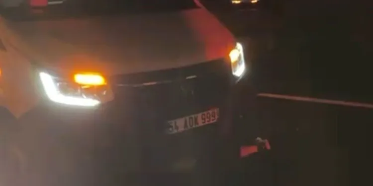 TEM’de karşıya geçmek isteyen yayaya araç çarptı: 1 ölü