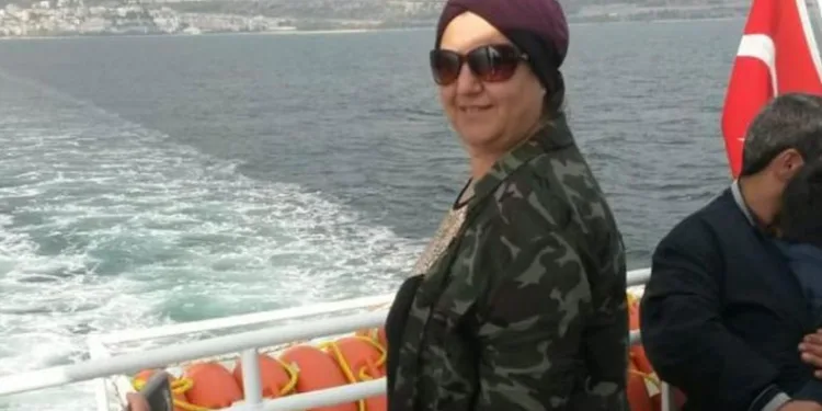 Kızının düğününde fenalaşan kadın hayatını kaybetti