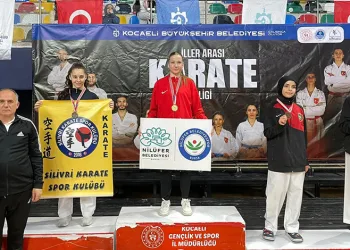 Karatede 1 altın 2 bronz madalya