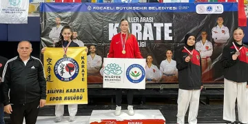 Karatede 1 altın 2 bronz madalya