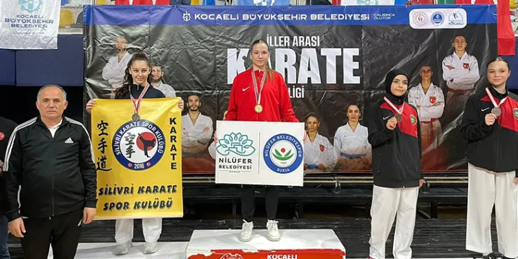 Karatede 1 altın 2 bronz madalya