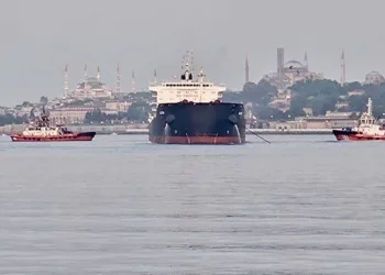 İstanbul Boğazı’nda gemi trafiği durduruldu