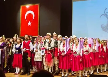 Folklor Festivali’nde BUÜ rüzgarı