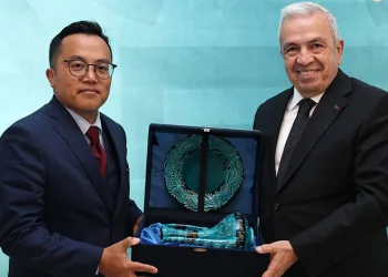 Özdemir’den dijital alanda iş birliği mesajı