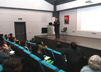 Yenilebilir yabani otları eğitimde tanıdılar