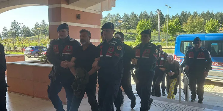 ‘Kesik baş’ cinayetinde 3 zanlı adliyeye sevk edildi