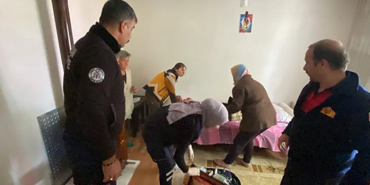 Kendisinden haber alınamayan kadın son anda kurtarıldı
