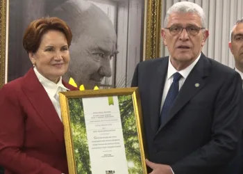 İYİ Parti’de devir teslim töreni yapıldı