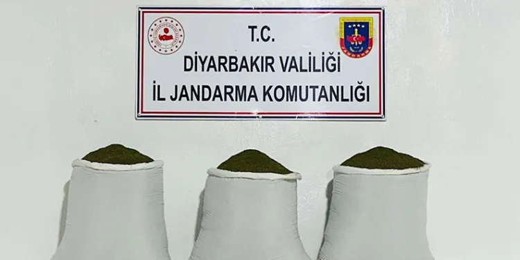Diyarbakır’da 230 kilo toz esrar ele geçirildi