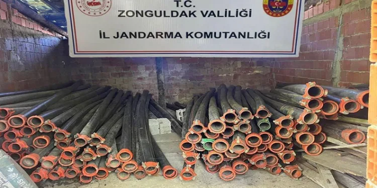Hırsızlık zanlısı 4 şüpheli jandarma ekiplerince yakalandı
