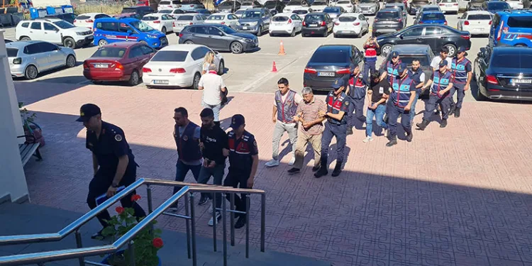 Bodrum’da göçmen kaçakçılığına 5 gözaltı